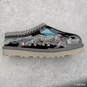 Viral UGG Gray and Black Embroidered Slippers